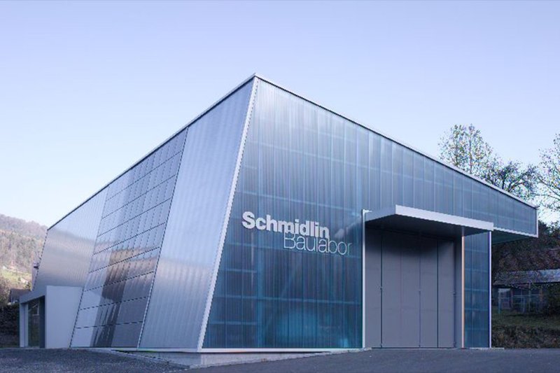 Schmidlin Baulabor in Oberarth – modernes Gebäude für Schulungen und Produkttests.