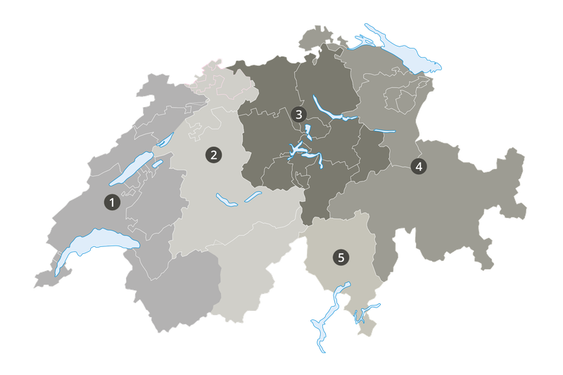 Karte der Schweiz mit markierten Regionen und hervorgehobenen Seen